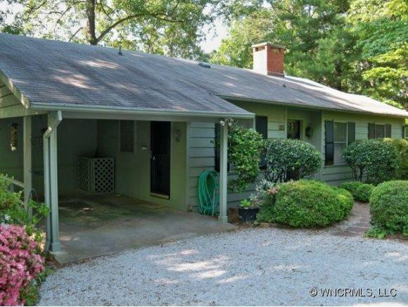 1271 Hogback Mountain Road