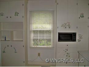 1271 Hogback Mountain Road - Photo 3