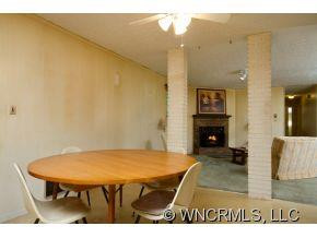 212 Skyland Drive - Photo 3