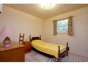 212 Skyland Drive - Photo 6