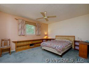 212 Skyland Drive - Photo 8