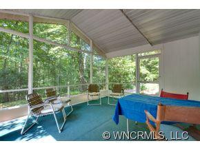 212 Skyland Drive - Photo 10