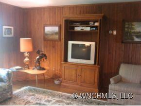 1627 Hogback Mountain Rd - Photo 8