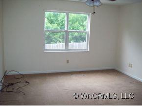 709 Carlyle Way - Photo 2