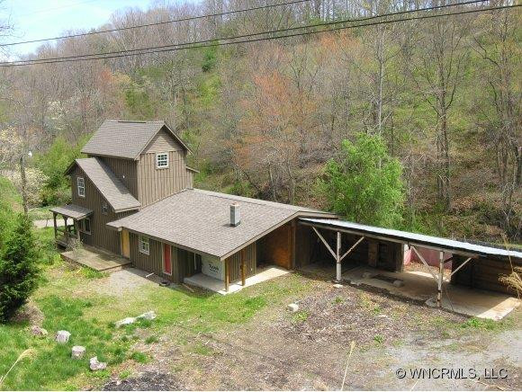 1016 Poison Cove Rd