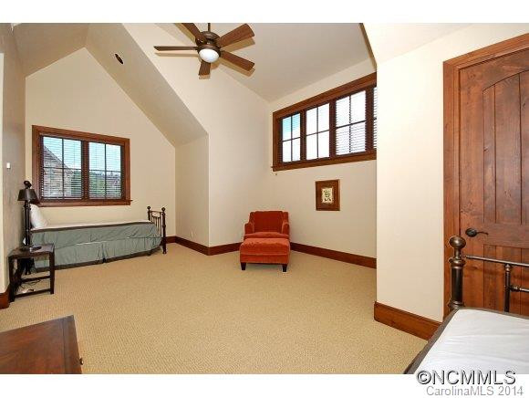 586 Walnut Valley Parkway - Photo 12