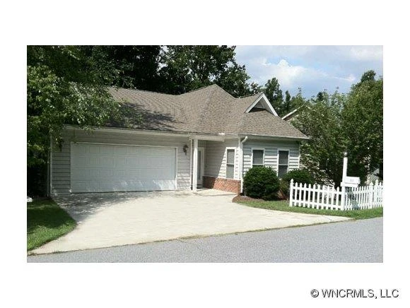 48 Carriage Summitt Way