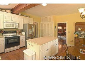 574 Howard Gap Road - Photo 7