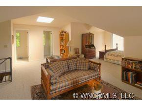 574 Howard Gap Road - Photo 9