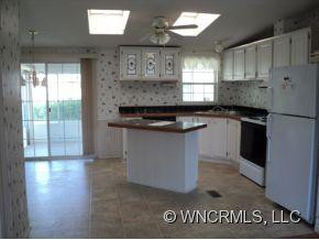 225 White Ashe Circle - Photo 3