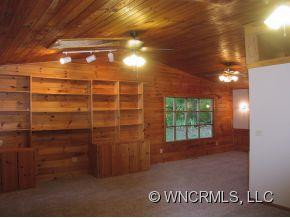 165 Apple Creek Road - Photo 2