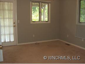 447 Auburn Park Drive - Photo 10