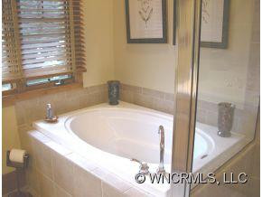 548 Trillium Ridge Road - Photo 5