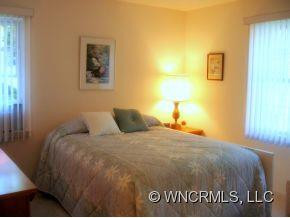 318 Ewarts Hill Road - Photo 8