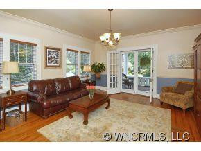 304 Vanderbilt Road - Photo 8