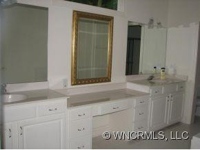 31 Covered Bridge Drive - Photo 7