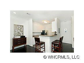 2000 Olde Eastwood Village #105  C - Photo 4