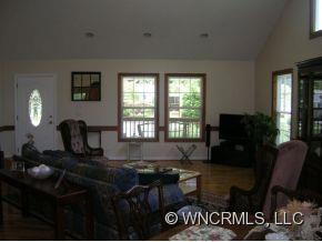1008 Mountain View Street - Photo 3