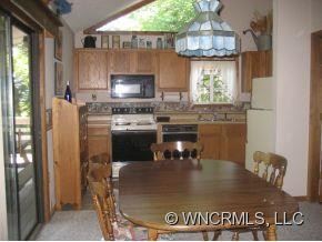 336 Falcon Crest - Photo 4