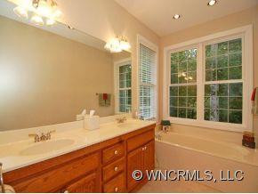 107/109 CHANCERY COURT - Photo 8