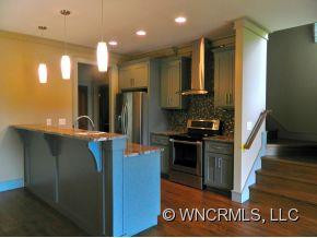 414 Stratford - Photo 2