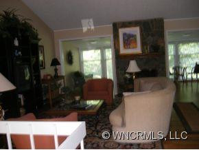 48 Glen Cannon Point - Photo 2