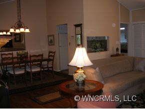 48 Glen Cannon Point - Photo 4