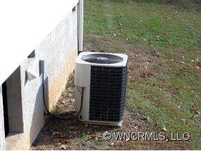 2169 Hendersonville Rd - Photo 11
