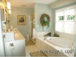 1052 SADDLEBROOK DR - Photo 7