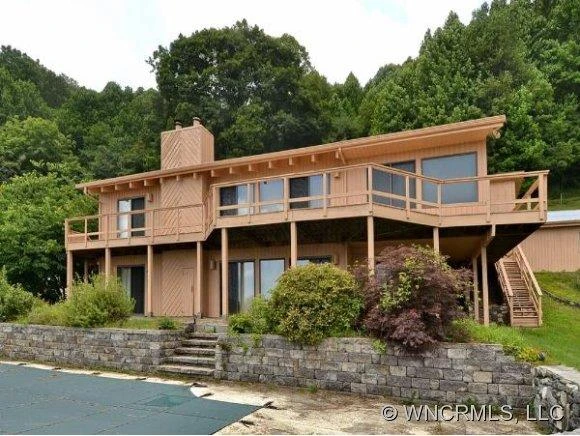 1250 HAWK RIDGE