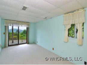 1250 HAWK RIDGE - Photo 12