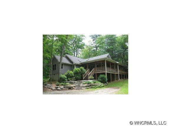 356 Stone Cliffs Lane
