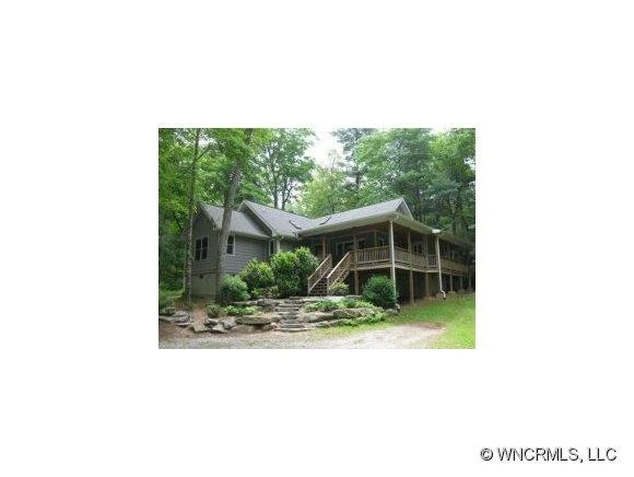 356 Stone Cliffs Lane