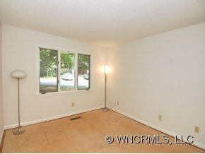 459 Crowfields Drive - Photo 11