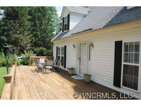 16 Columbia Circle - Photo 2