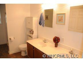 16 Columbia Circle - Photo 8
