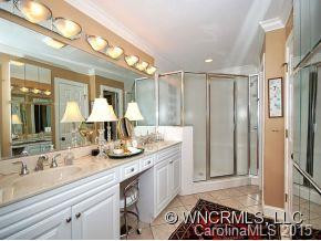 208 BEECHWOOD CIRCLE - Photo 9