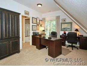 208 BEECHWOOD CIRCLE - Photo 10