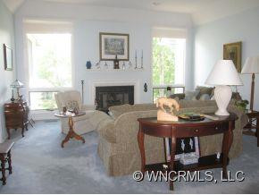 206 Glenroy Court - Photo 3