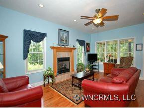 36 JEWELS LANE - Photo 2