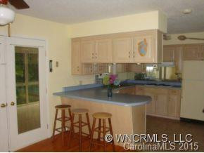 527 Oak Park Drive - Photo 3