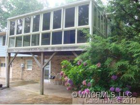 527 Oak Park Drive - Photo 5
