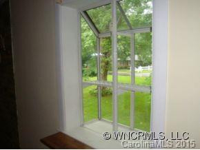527 Oak Park Drive - Photo 6