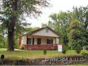 105 Robin St. - Photo 2