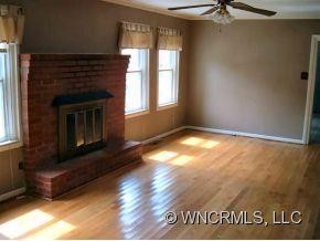 105 Robin St. - Photo 3