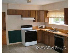 105 Robin St. - Photo 4