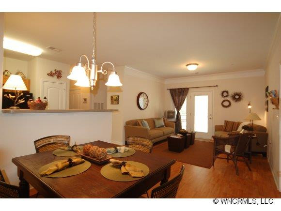 216 Appeldoorn Circle