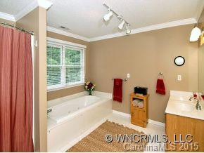 10 MEADOW BROOK DRIVE - Photo 9