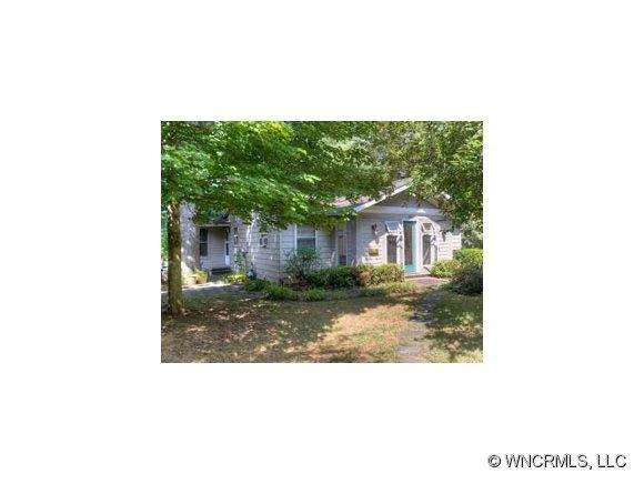 233 Laurel Circle