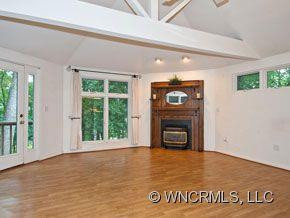 233 Laurel Circle - Photo 3